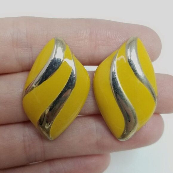 Vintage Bright Yellow Enamel Stud Earrings, Swirl Design, 90s Style - Picture 1 of 5